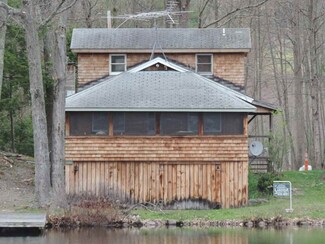222 Parks Dr, Wells, VT 05774