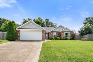 561 Beca Ln, Prairie Grove, AR 72753