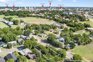 1400 Gurley Ave, Robinson, TX 76706
