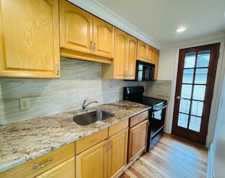 52 Howard Ave Unit 2, New Haven, CT 06519