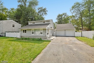 127 Camden Rd, Parsippany, NJ 07054