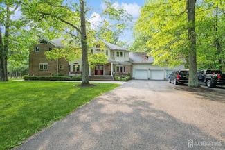 5 Ramapo Ct, Colts Neck, NJ 07722