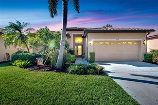 5806 Hidden Falls Ln, Apollo Beach, FL 33572