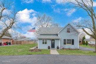 311 N Cedar St, Gardner, IL 60424
