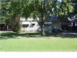222 S Willow St, Douglass, KS 67039