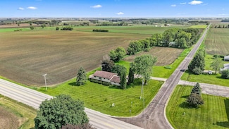 N12086 N Parish Rd, Markesan, WI 53946