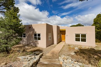 13 Asher Ln, Tijeras, NM 87059