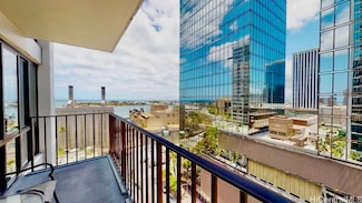 225 Queen St Unit 14A, Honolulu, HI 96813