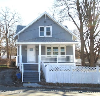 26 Northern Dr, Troy, NY 12182