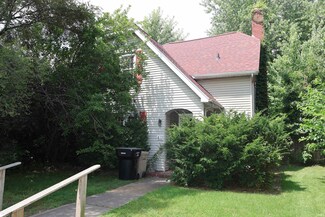 403 E Ewing Ave, South Bend, IN 46613