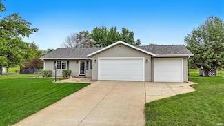 3948 E Lakeview Trail, Leesburg, IN 46538
