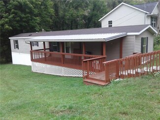 718 Critchfield St, Millersburg, OH 44654