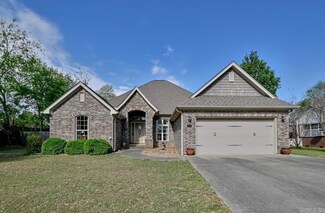 1107 S Reine St, Mena, AR 71953