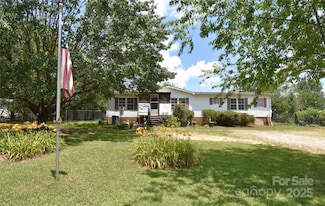 4062 Smokey Creek Rd, Lenoir, NC 28645