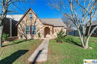 735 W 4th St, Mc Gregor, TX 76657