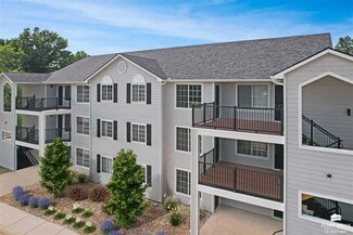 2410 Greenbriar Dr Unit E, Manhattan, KS 66502
