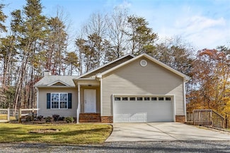 1405 Pratt Rd, Pinnacle, NC 27043