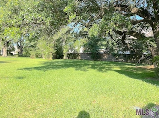 2212 Idle Oaks Dr, Baton Rouge, LA 70808