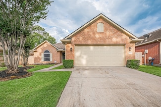 1906 Westwood Lake Dr, Kingwood, TX 77339