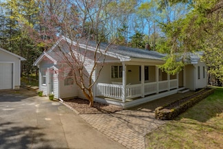 26 Tennis Club Rd, Mount Desert, ME 04660