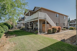 632 Valley Heart Ln, Central Point, OR 97502