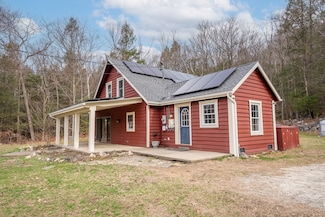 147 Worthington Rd, Huntington, MA 01050