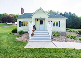 35 Blanchard Rd, Tarentum, PA 15084