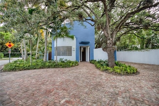 2200 Lincoln Ave, Miami, FL 33133