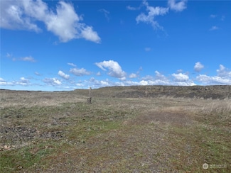 23151 Lone Pine Rd E, Creston, WA 99117