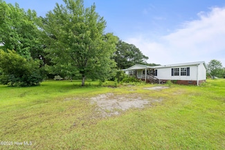 197 Tar Landing Rd, Holly Ridge, NC 28445