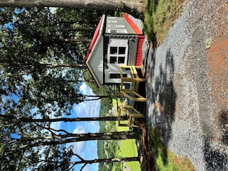 527 Saunders Rd, Franklin, NC 28734