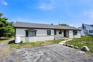 15807 Winchester Rd, Fort Wayne, IN 46819
