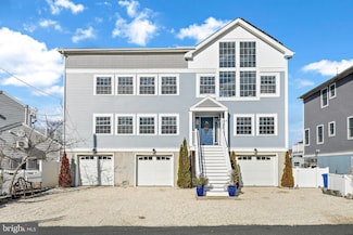 8 Willard Dr, Manahawkin, NJ 08050