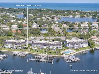 1903 Bay Rd Unit 205, Vero Beach, FL 32963