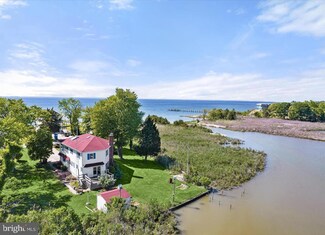 101 Beachside Dr, Stevensville, MD 21666