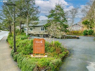 188 S Hemlock St, Cannon Beach, OR 97110