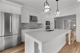 22 Anchor Way, Newport, RI 02840