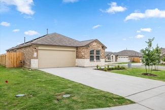 104 Winged Foot Ct, San Marcos, TX 78666