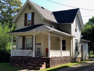 219 N Pleasant St, Jackson, MI 49202