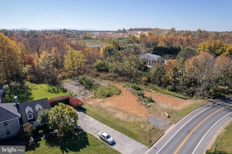823 Armistead St, Winchester, VA 22601