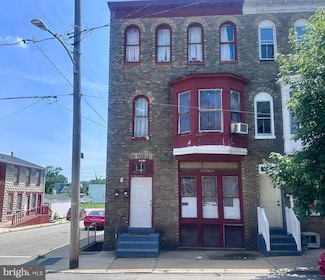 456-1/2 W Princess St, York, PA 17401