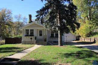 1609 Helmer St, Sioux City, IA 51103