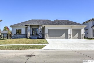 22014 Martha St, Elkhorn, NE 68022