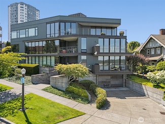 302 N Stadium Way Unit 302, Tacoma, WA 98403