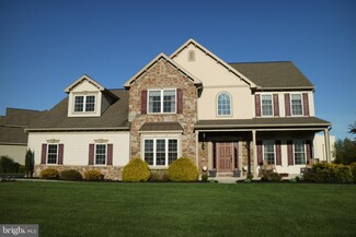 100 Dobbs Ln, Hummelstown, PA 17036