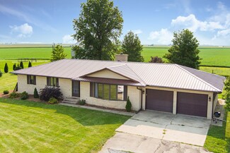 1529 Brooklyn Rd, Ashton, IL 61006