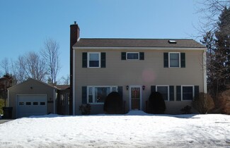 7 Linda Ln, Housatonic, MA 01236