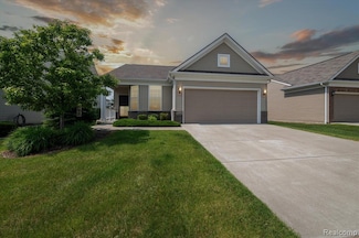 9448 Saint Andrews Dr, Grand Blanc, MI 48439