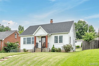 1407 E 5th St, Washington, MO 63090
