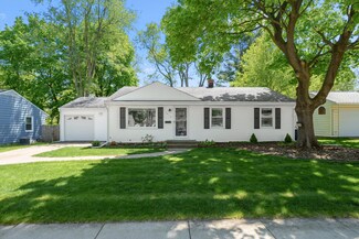 1013 Lynn Ave, Kalamazoo, MI 49008
